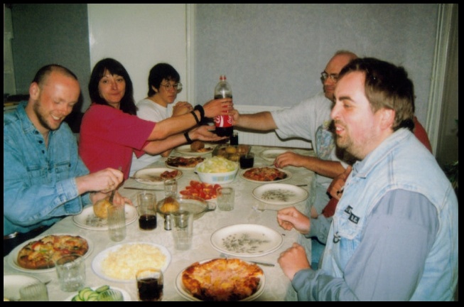 640x418 pixels (95K)